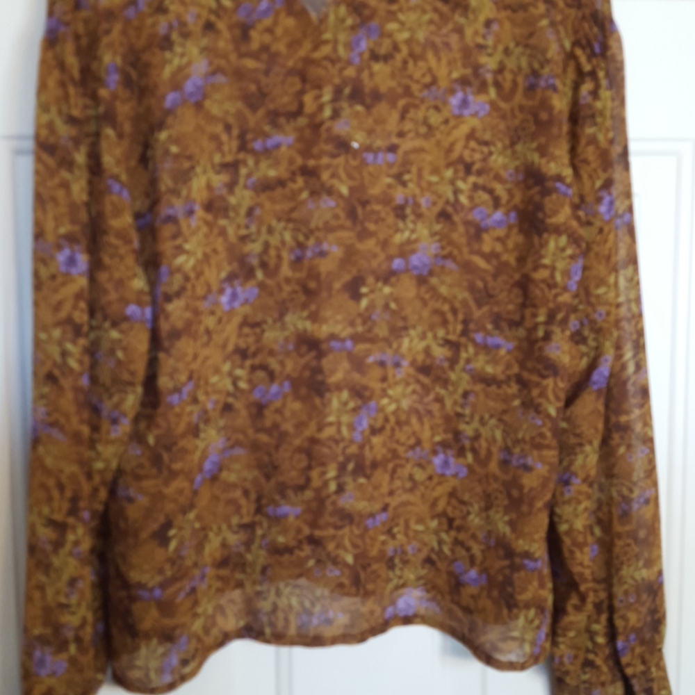 Emma James a Liz Clairborne Company Button down to - Picture 8 of 8
